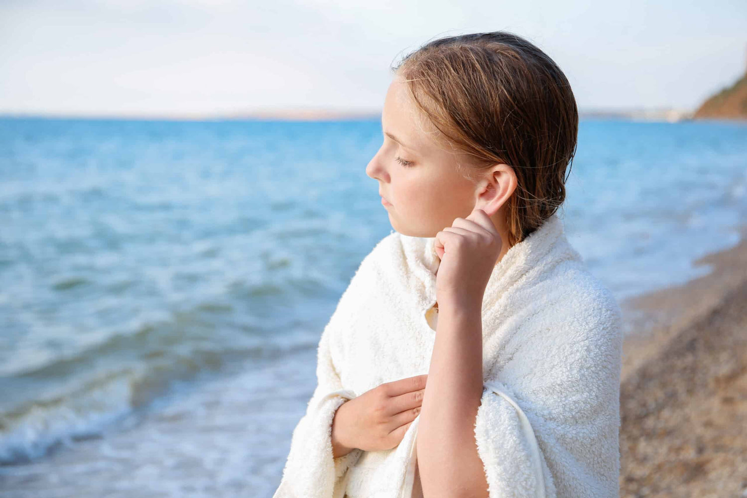 how-to-get-water-out-out-of-your-ear-main