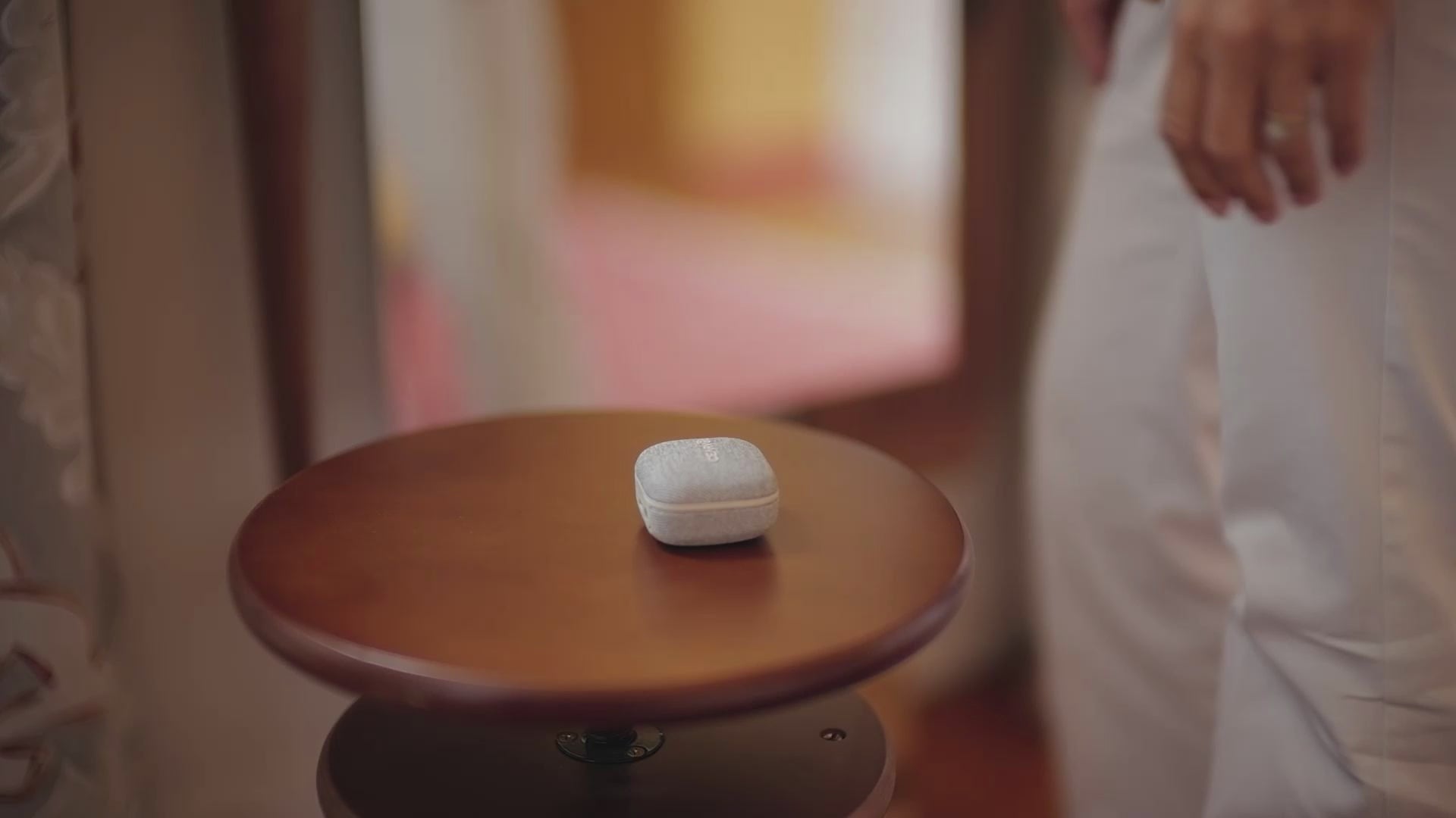 Cearvol Wave Lite AI Hearing Aids with Fabric Case  - video